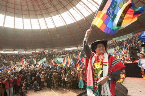 Cocaleros agotarán caminos para que Evo Morales se quede en el poder