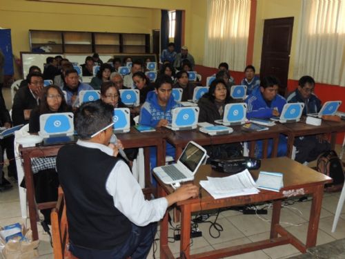 Ministerio de Educacin sancionar a colegios que no utilicen computadoras Kuaa