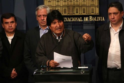 Evo Morales dice que los ministros solo le dan buenas noticias