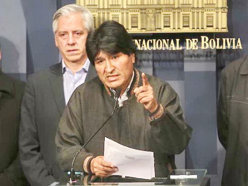 Evo Morales dice que no quiere funcionarios que le estén chupando las tetillas