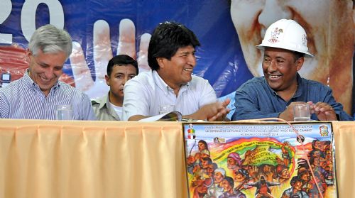 Gobierno destinó más de 134 millones de bolivianos a sedes sindicales