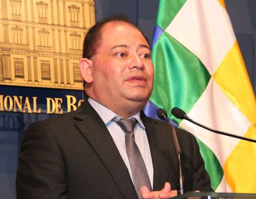 Ministro Romero pide no manipular a los niños con afanes políticos