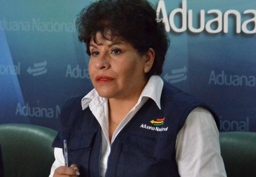 Presidenta de la Aduana Nacional desmiente torturas a contrabandistas