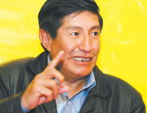 Diputado Rafael Quispe dice que un blanco no va a sacar a Evo Morales de Palacio