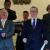Misión de EEUU llega a Bolivia en busca de restablecer relaciones diplomáticas Misión de EEUU llega a Bolivia en busca de restablecer relaciones diplomáticas