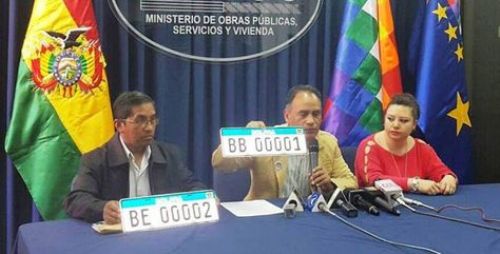 Bolivia pone en vigencia placas internacionales para vehículos de carga hacia Perú