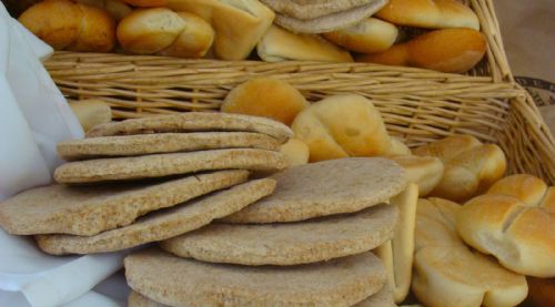Panificadores advierten que incremento salarial obligará a subir precio del pan