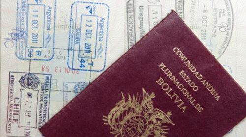 Migración de Bolivia presentará nuevos pasaportes digitales para evitar falsificaciones