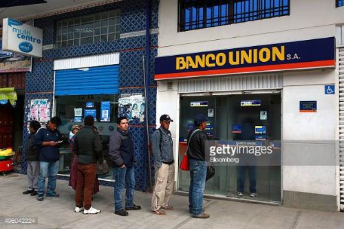 Jefe de la agencia Desaguadero del Banco Unión robó Bs 1,6 millones destinados a cajeros electrónicos