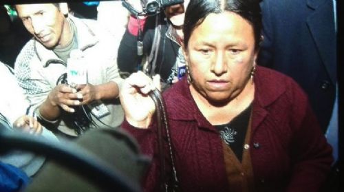 Juez decide que Nemesia Achacollo salga de la cárcel y cumpla detención domiciliaria por el caso Fondo Indígena